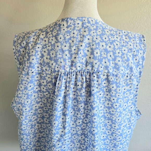 J. Crew Blouse Popover Top Blue White Floral Button Sleeveless Soft Silky Size M - Picture 5 of 7